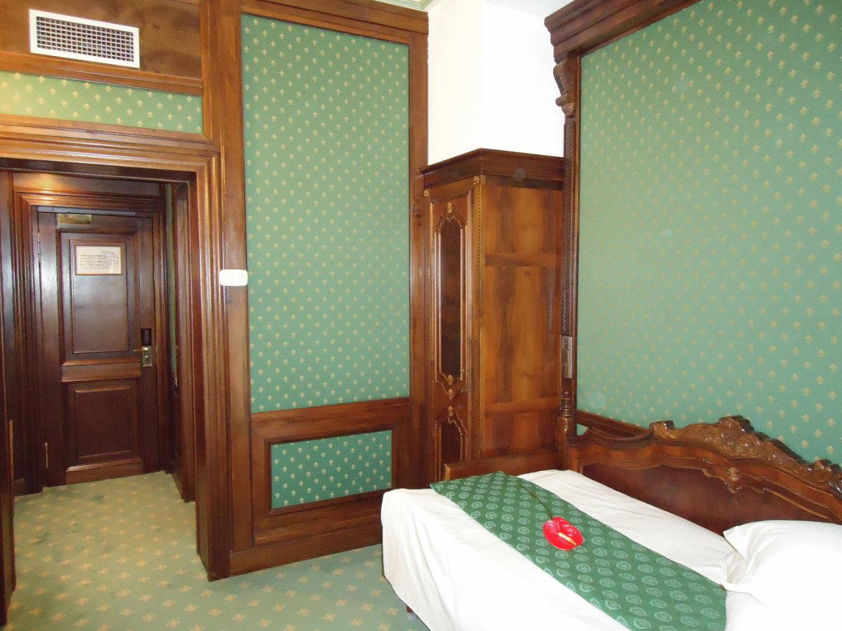 Hotel Casa Capsa Boekarest Kamer foto