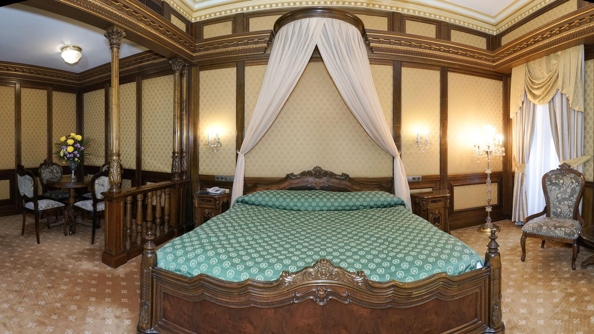 Hotel Casa Capsa Boekarest Buitenkant foto